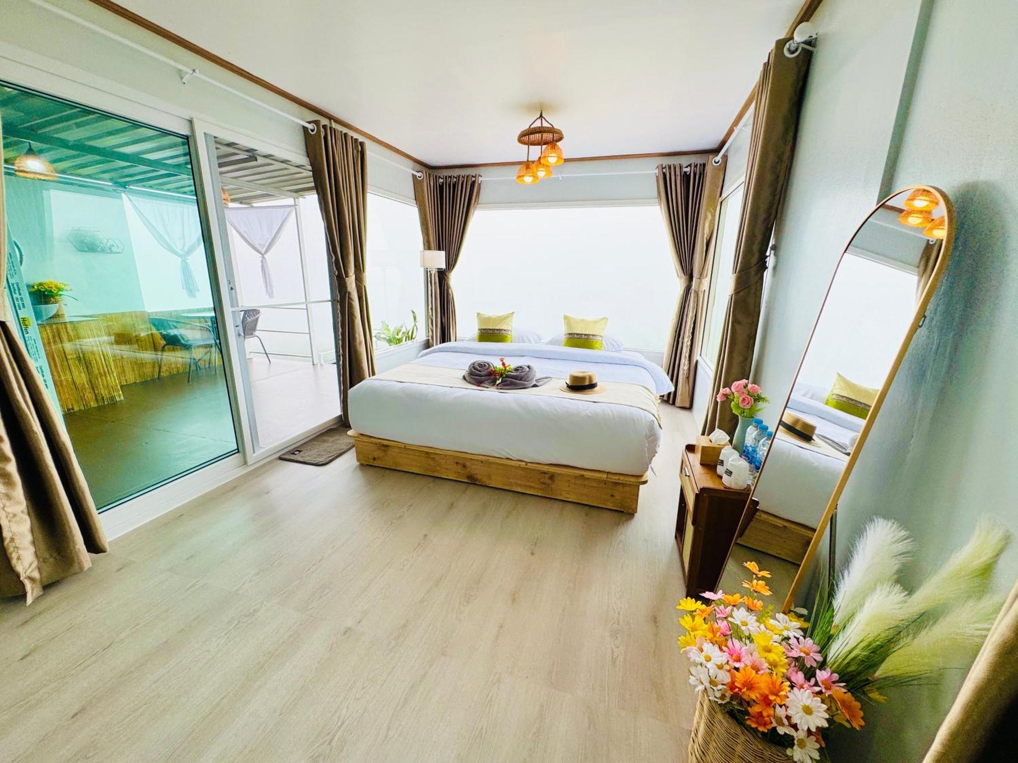 Отель ชิวชิวแคมป์ ภูชี้ฟ้า Ban Huai Han Экстерьер фото